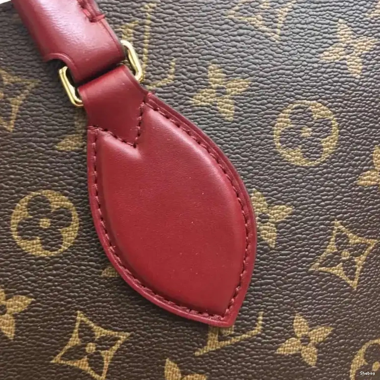 Bags 19B570429 LV 0818